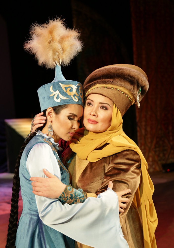 18682b40883e1f4efcc3dcb0de3dc7e3-700x1000