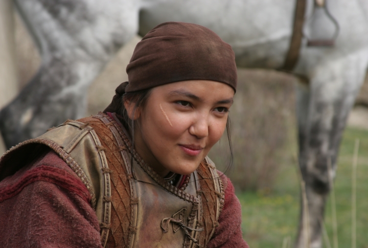 Екі қожайын құлды есектерін жалауға мәжбүрлеген