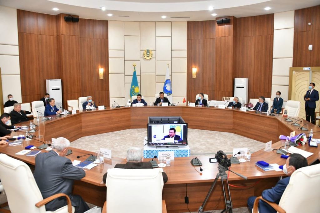 https://adyrna.kz/content/uploads/2020/09/34d49393a136c9f6af0a50766f5554a5.jpeg