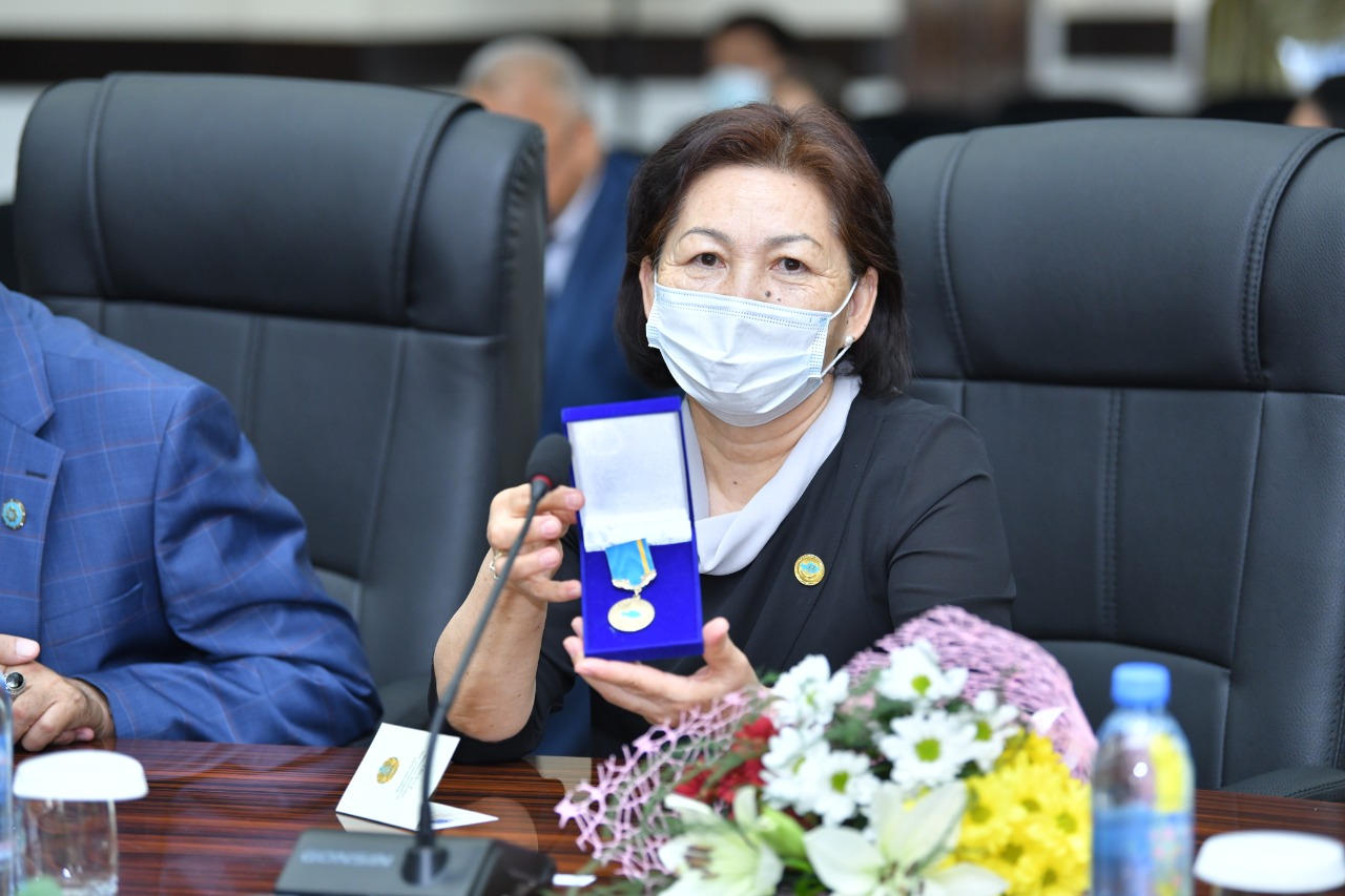 https://adyrna.kz/content/uploads/2020/09/c71bc07d-2db8-499b-92c7-7d62bdf3b729.jpeg