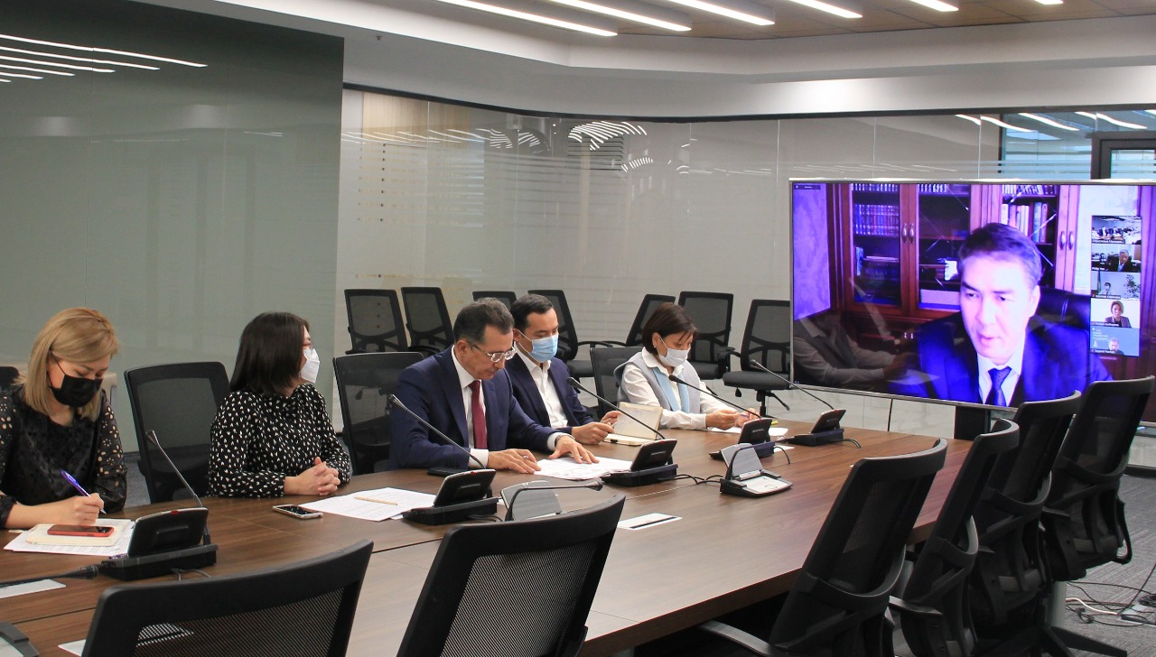 https://adyrna.kz/content/uploads/2020/11/whatsapp-image-2020-11-17-at-20.53.58.jpeg