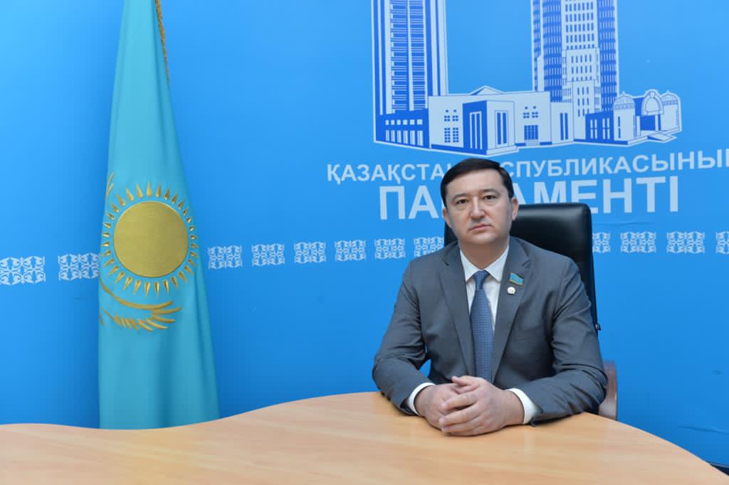 https://adyrna.kz/content/uploads/2021/03/60d2e7c4-5810-4423-8770-2812e5907353.jpeg