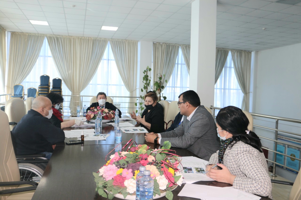 https://adyrna.kz/content/uploads/2021/03/64dca594-29e3-4d74-b537-be747aae1886.jpeg