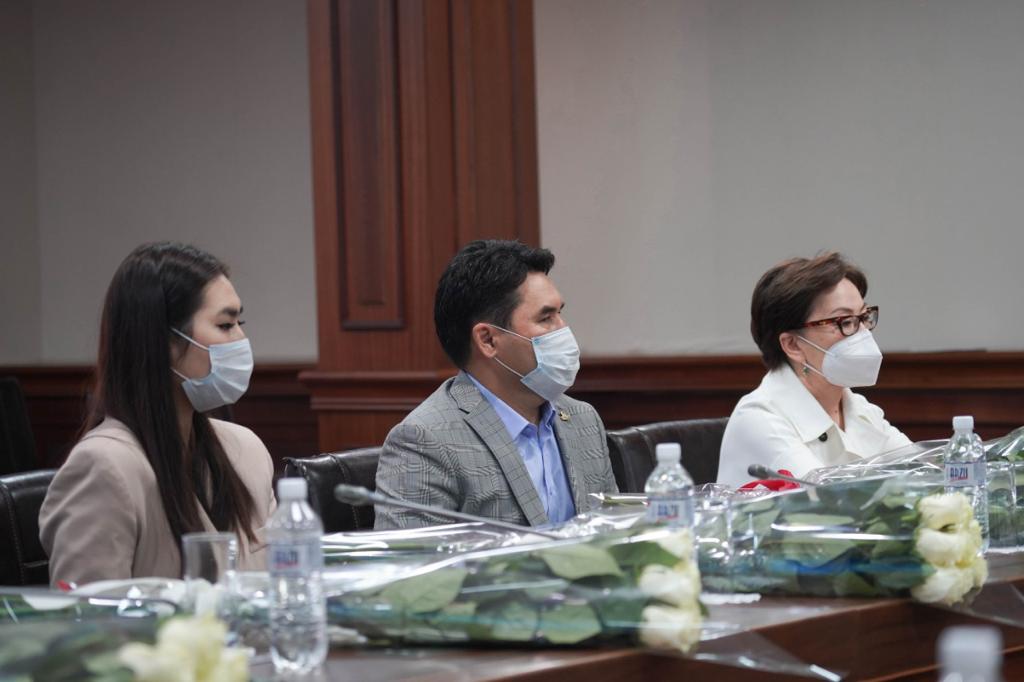 https://adyrna.kz/content/uploads/2021/08/whatsapp-image-2021-07-05-at-14.15.26.jpeg