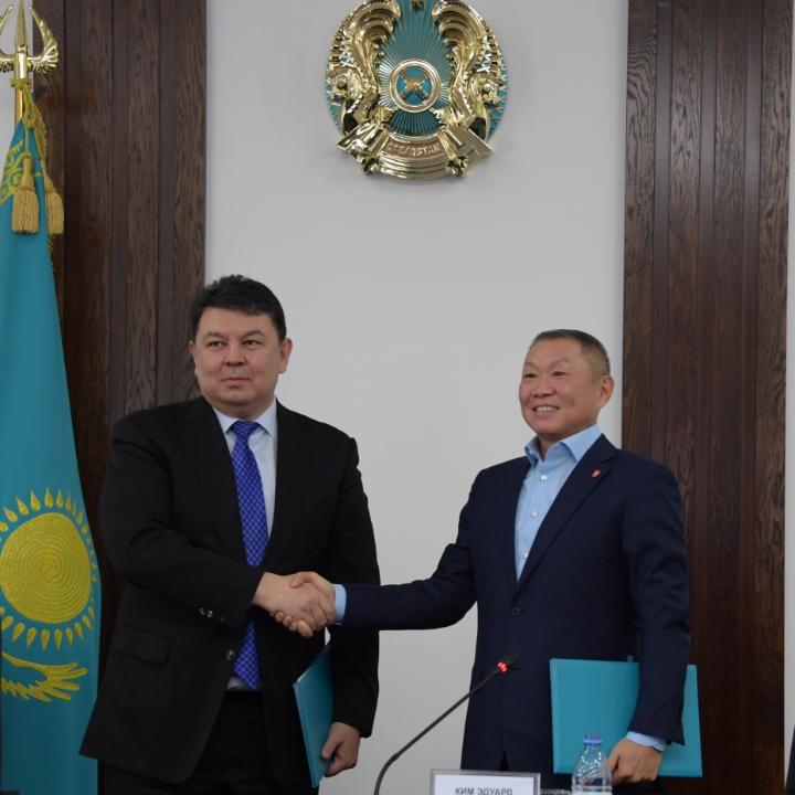 https://adyrna.kz/content/uploads/2022/02/b90868fa-77f1-4525-84fa-52484672a74d.jpeg