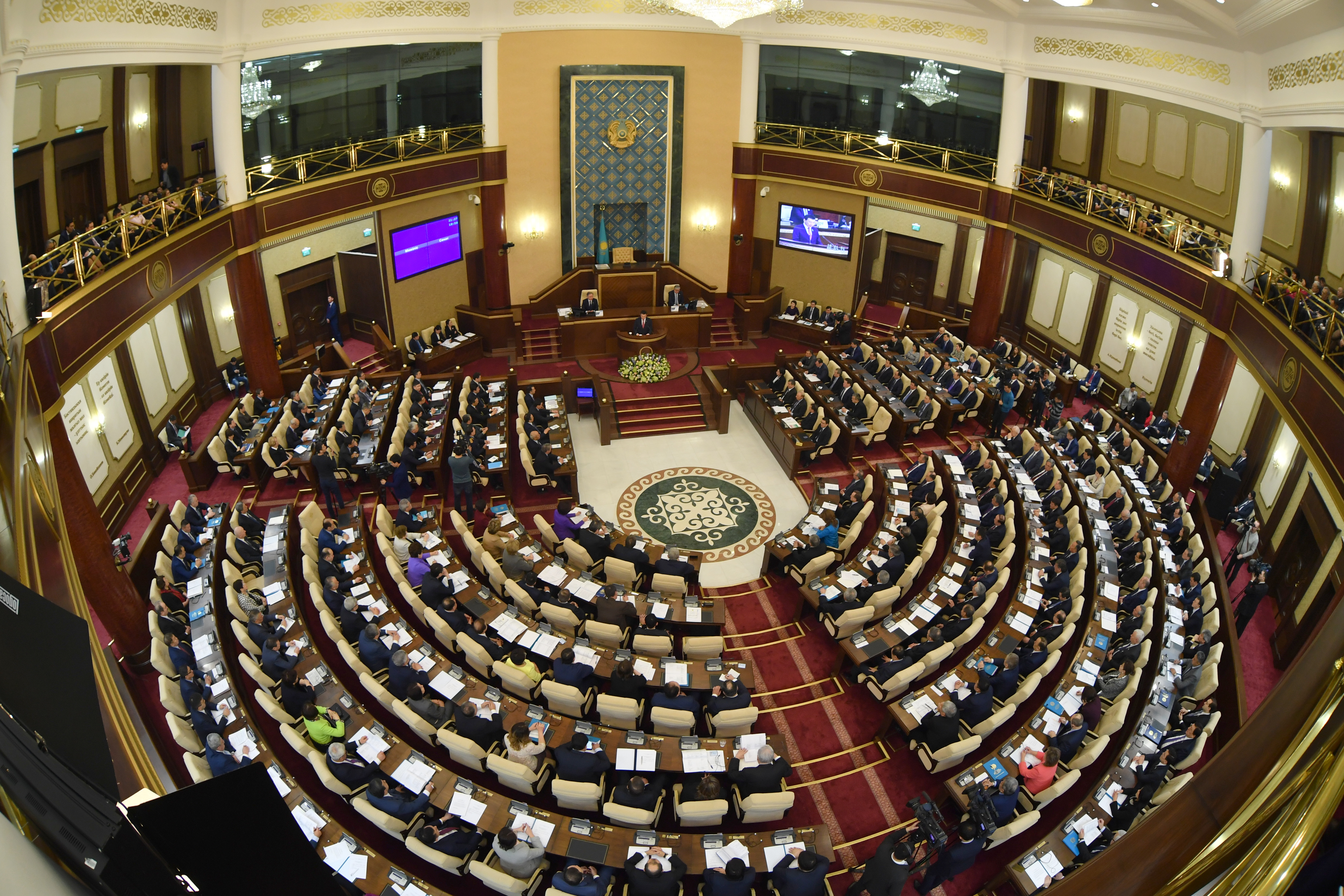 https://adyrna.kz/content/uploads/2022/05/e2c3bbfb-cdc4-4bef-ab67-098608d89ff0.jpeg