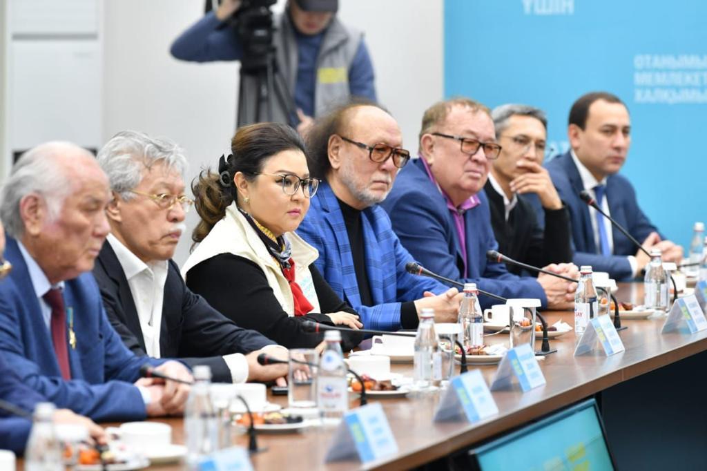 https://adyrna.kz/content/uploads/2022/11/9a0bfcc4-4826-47e7-8817-5f3cd1509237.jpeg