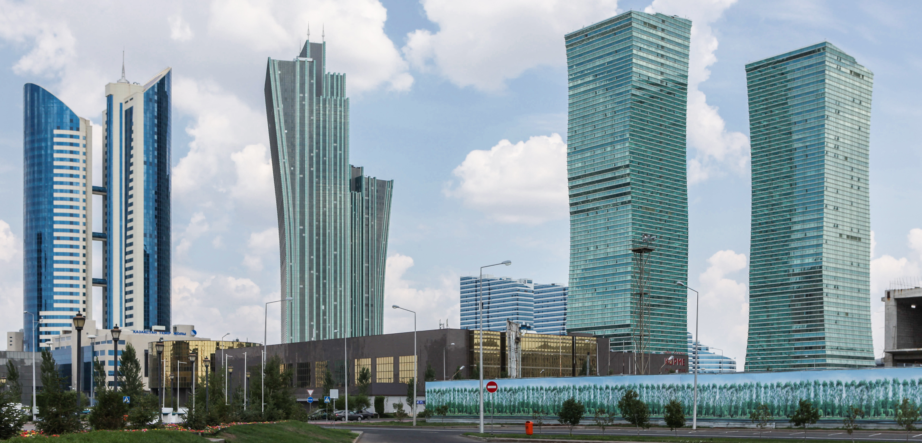 https://adyrna.kz/content/uploads/2022/11/astana_capital_of_kazakhstan_01.jpeg