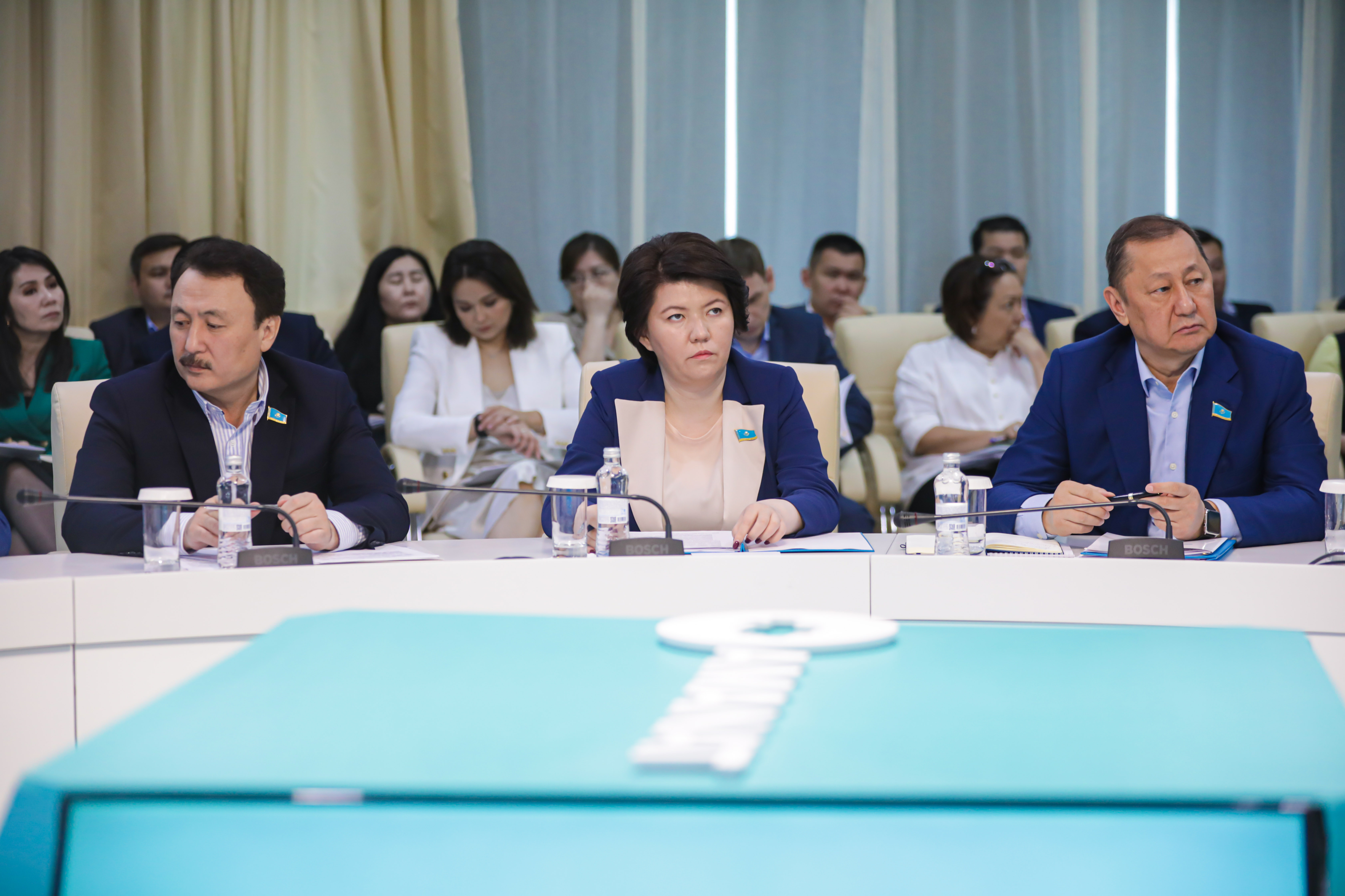 https://adyrna.kz/content/uploads/2023/05/83e035e4-2967-4558-aa98-4f79f923128a.jpeg