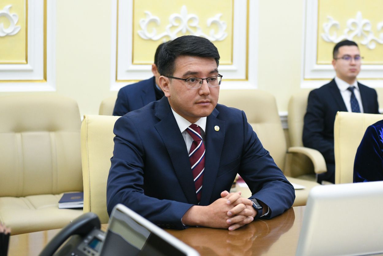 https://adyrna.kz/content/uploads/2024/06/df2084ed-1200-422a-b603-9f7c75be6c91.jpeg
