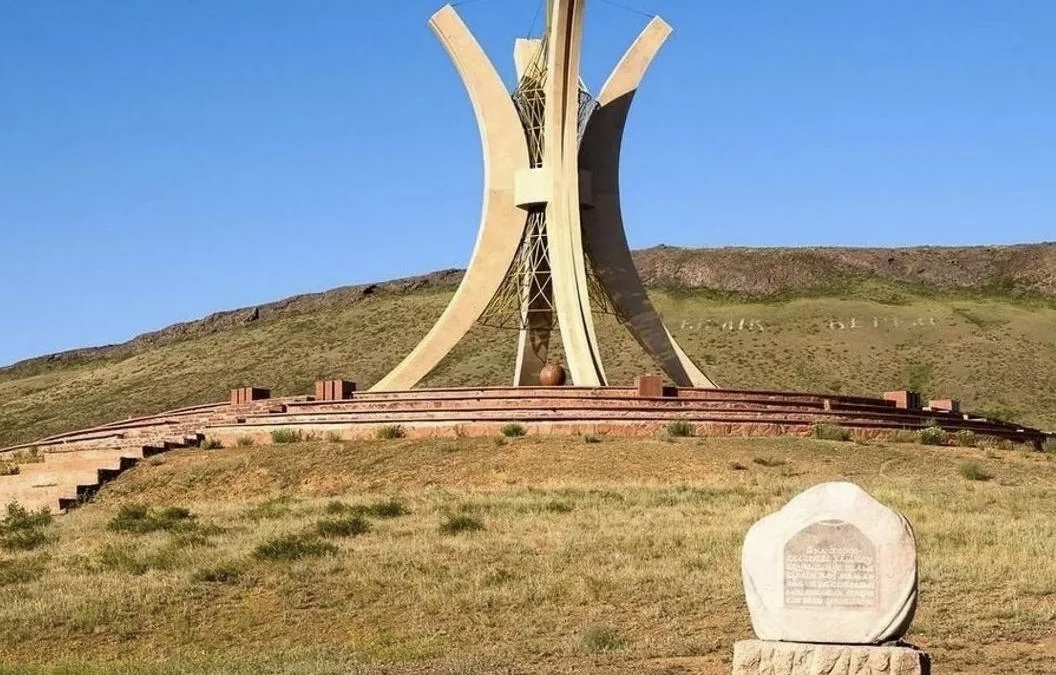 https://adyrna.kz/content/uploads/2024/10/img_7768.jpeg