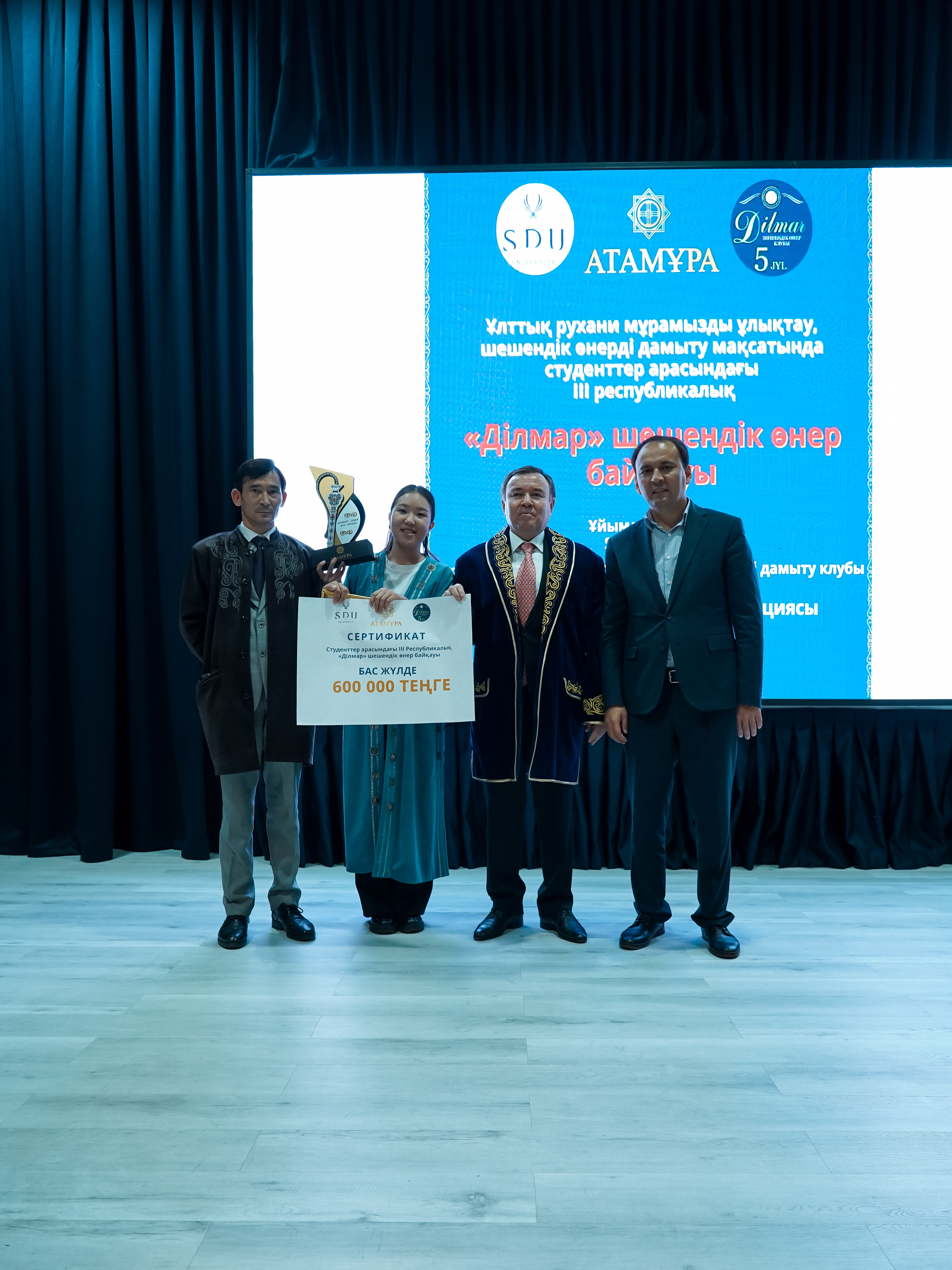 Әдемі гейлердің қатысуымен азиялық порно